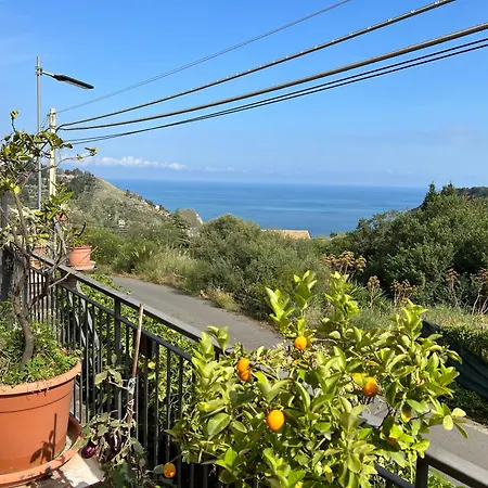 Bed & Breakfast Tirreno- Finestra Sul Mare